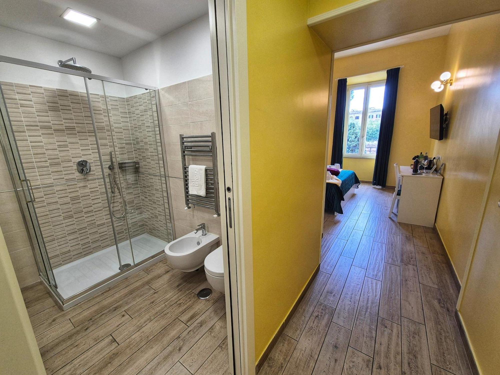 Residenze Serventi Longhi Pensión Roma